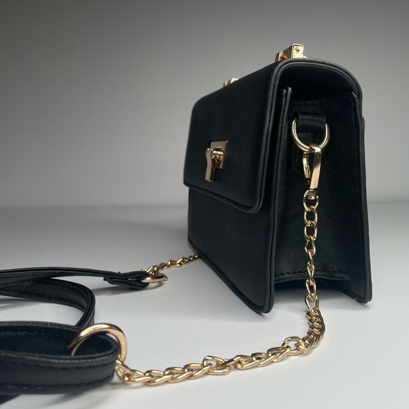 Black and Gold Crossbody Purse With Removable Strap - Picture 4 of 7